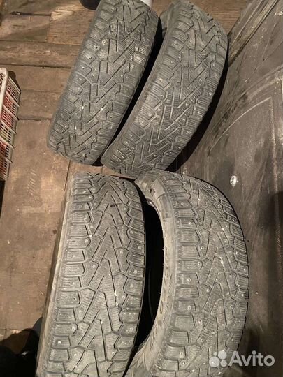 Pirelli Cinturato Winter 215/60 R17 90W