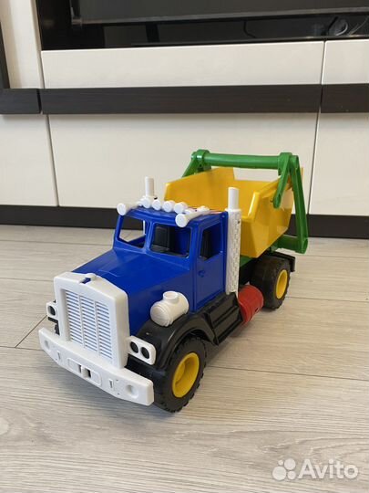 Грузовик - мусоровоз