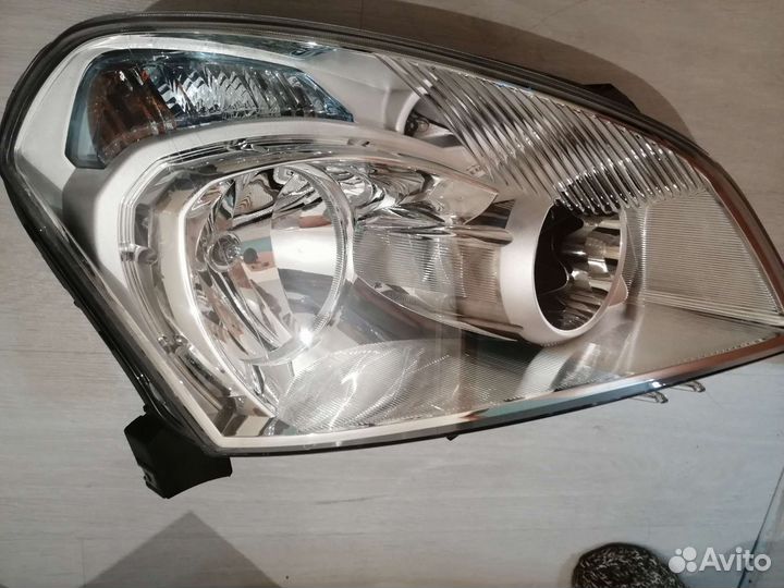 Nissan кашкай, фара правая и левая