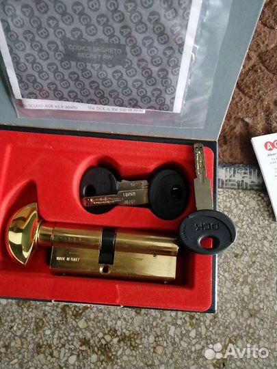 Ремонт дверей. Замена замков, ручек, цилиндров