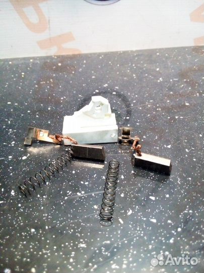 Щетки генератора новые Lanos Zaz Nexia Espero