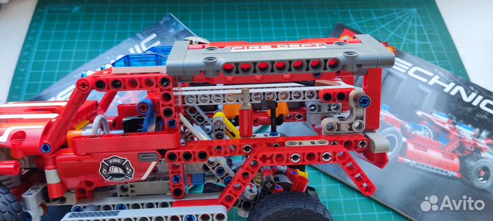 Lego Technic 42075 (Служба быстрого реагирования)