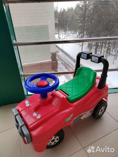 Машинка-каталка molto джип