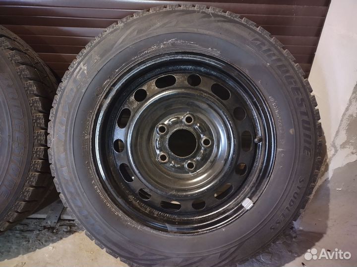 Bridgestone Blizzak Revo GZ 195/65 R15