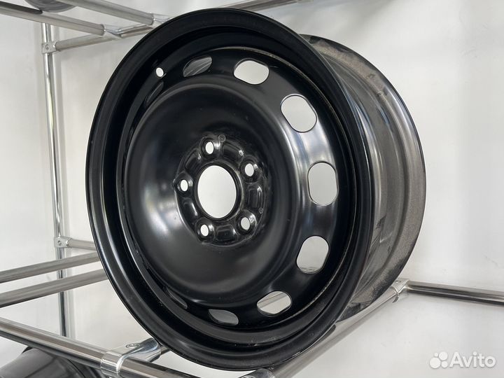 Штампованные диски R15 на Ford Focus 2