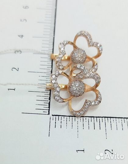 Серьги с синтетическим камнем Золото