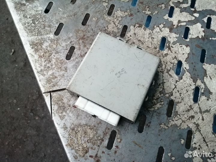 Блок управления антенной Toyota LC Prado 90