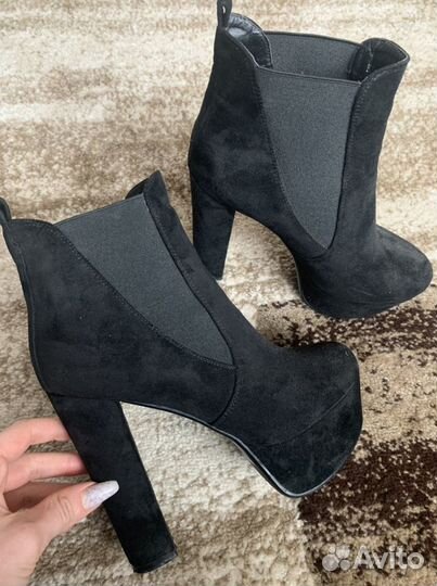 Ботинки на каблуке