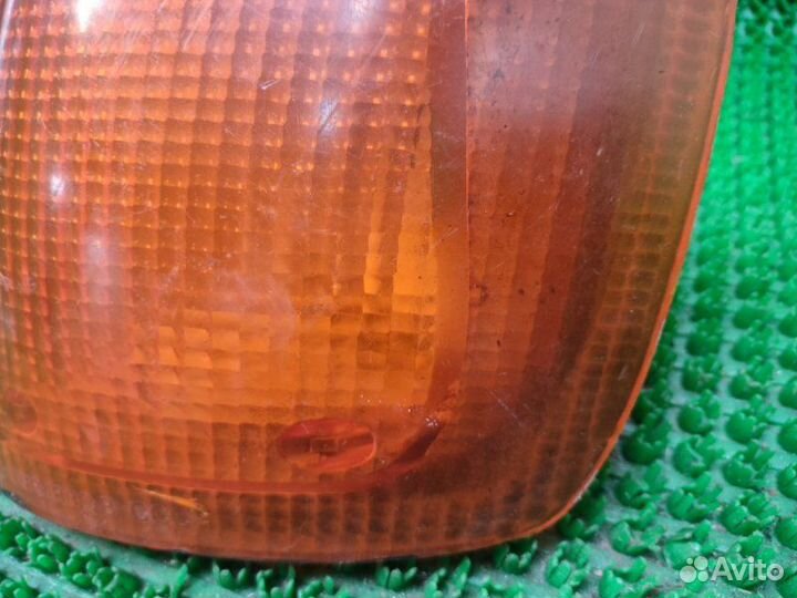 Поворотник передний левый Газ Волга 31029 1992