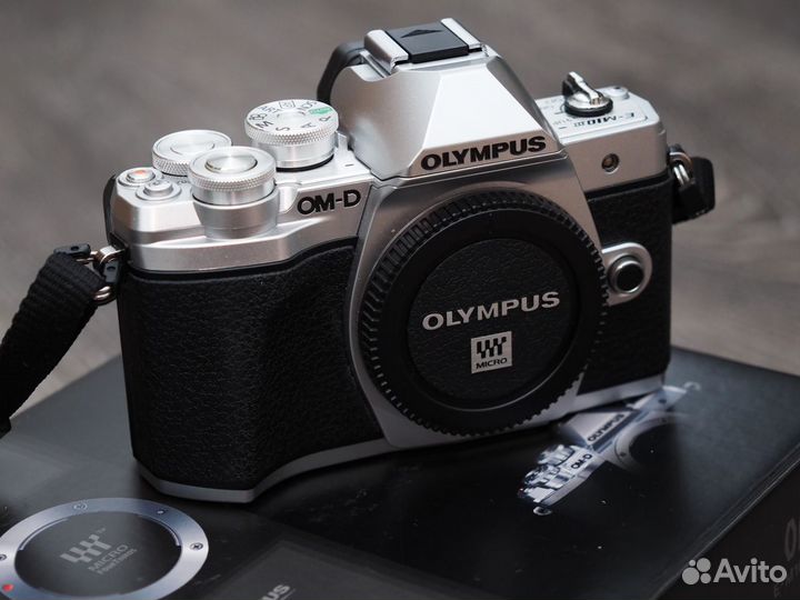 Olympus OM-D E-M10 Mark III