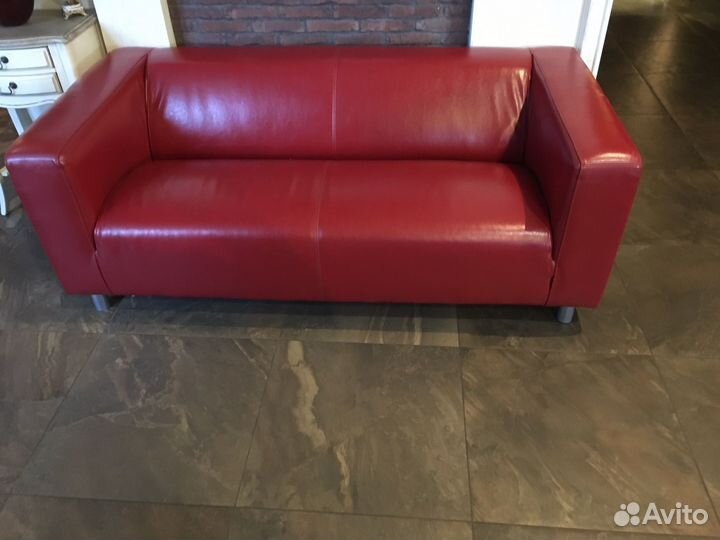 Кожаный диван бу