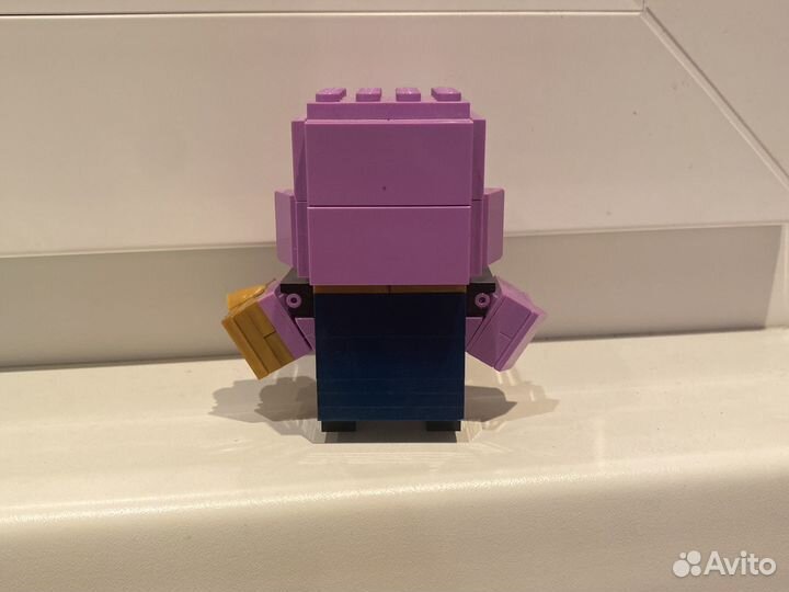 Lego коллекционная фигурка танос