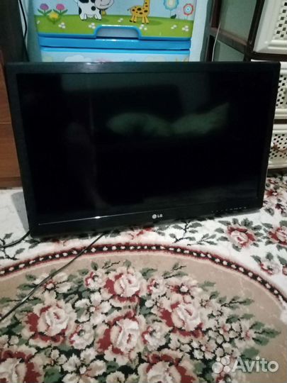 Телевизор LG 32 LS350T
