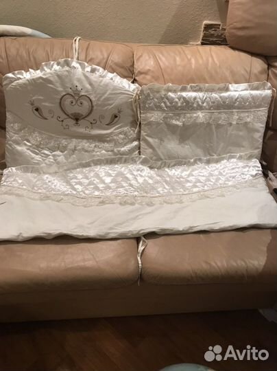 Атласный царский бортик в кроватку