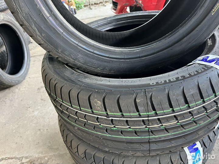 Viatti Strada Asimmetrico 225/45 R17