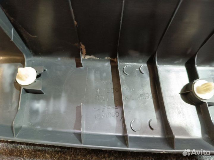 Накладка замка багажника Mitsubishi Lancer 9 4G18