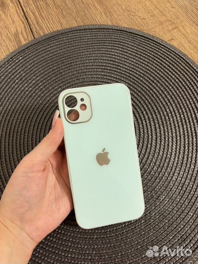 Чехлы на телефон iPhone 11