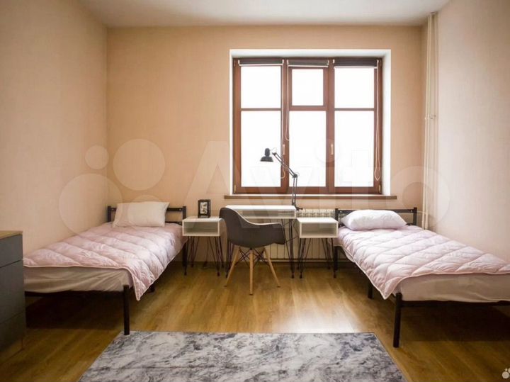 Комната 25 м² в 4-к., 5/6 эт.