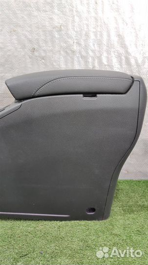 Консоль центральная с подлокотником Nissan Qashqa