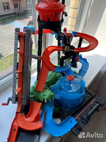 Hot wheels трек Сити Невообразимая автомойка