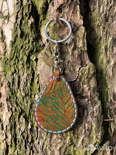 Брелок из натуральной кожи