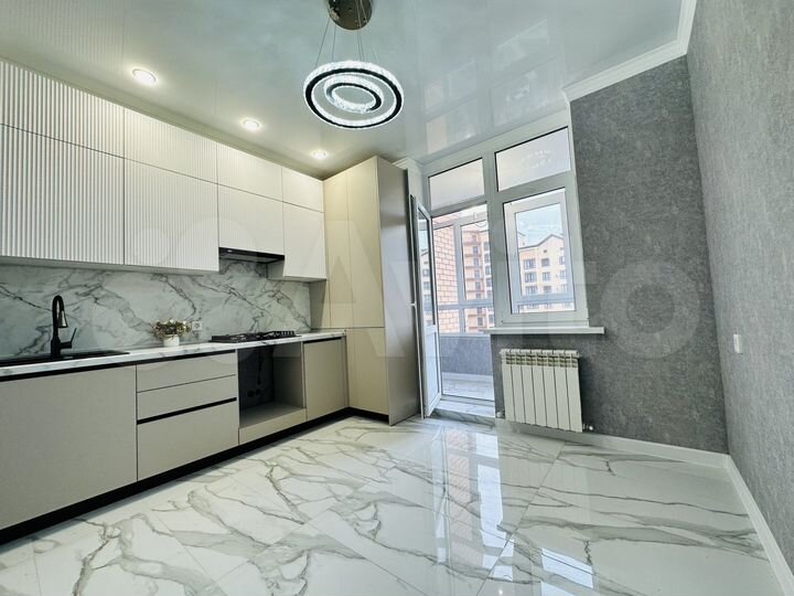 2-к. квартира, 60 м², 13/18 эт.