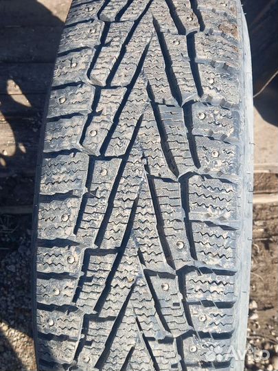 Roadstone Winguard Spike 225/75 R16 115Q