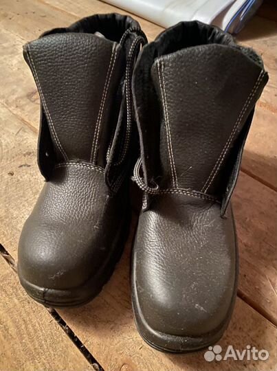 Продаю спец. одежду