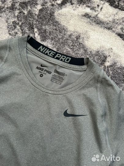 Компрессионная футболка nike pro