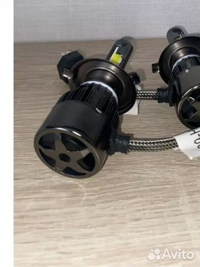 Светодиодные LED лампы C9 цоколь H4