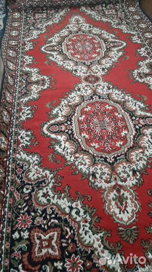 Ковер,Два медальона