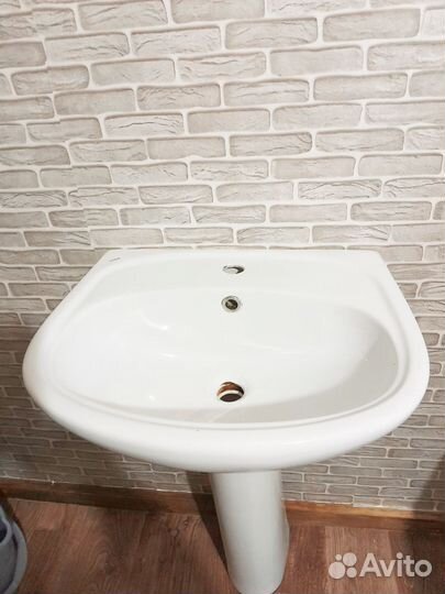 Раковина в ванную бу