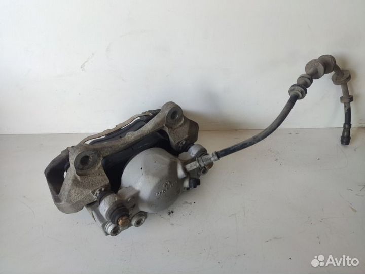 Суппорт передний правый Audi Q5 8R CDN 2008