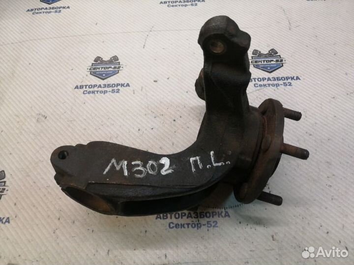 Кулак передний левый Mazda 3 BL