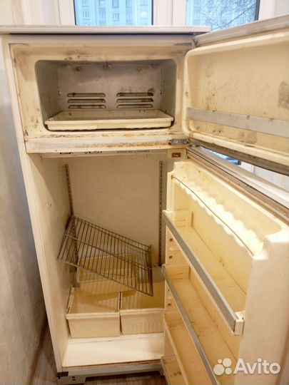 Холодильник бу ока