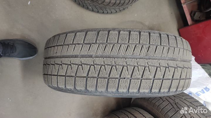 Bridgestone Blizzak Revo GZ 215/60 R16 95S