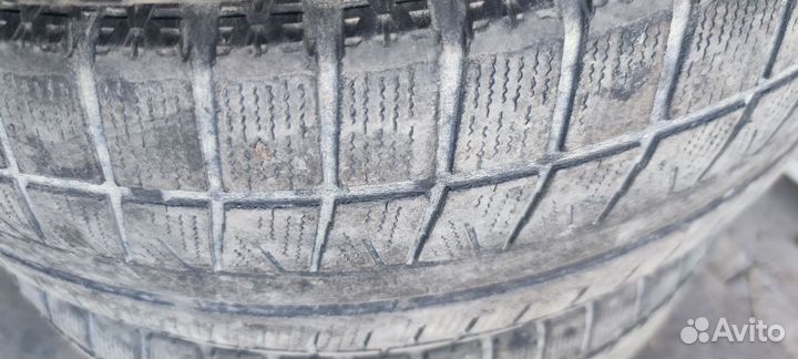 Bridgestone Blizzak Revo GZ 215/55 R16 93S