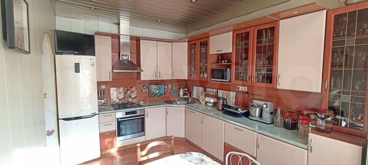 Дом 170 м² на участке 8 сот.