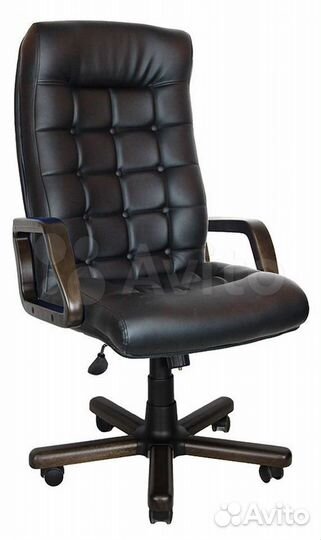 Офисное кресло