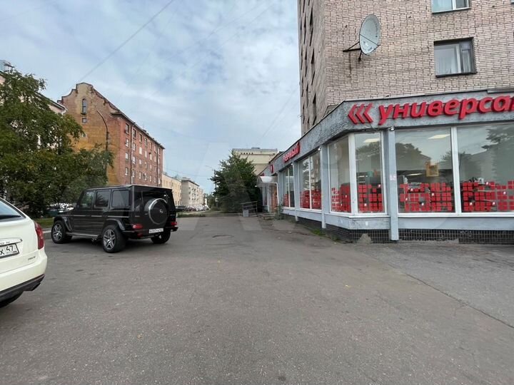 Торговая площадь, 694 м²