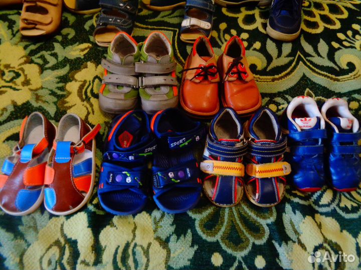 Детские вещи и обувь