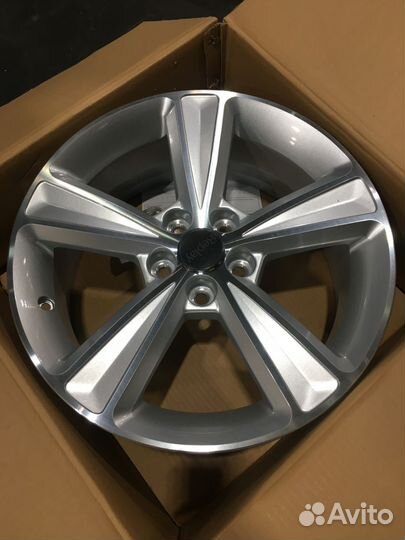 Есть 3 диска Chevrolet 7x17 5x105 ET 42 Dia 56,6