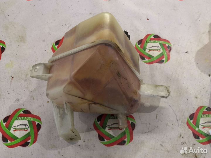 LADA Kalina, Granta бачок антифриза