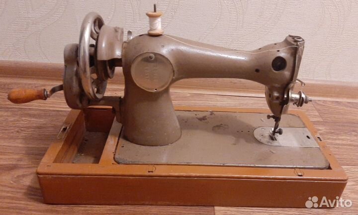 Продам Старую Швейную Машинку