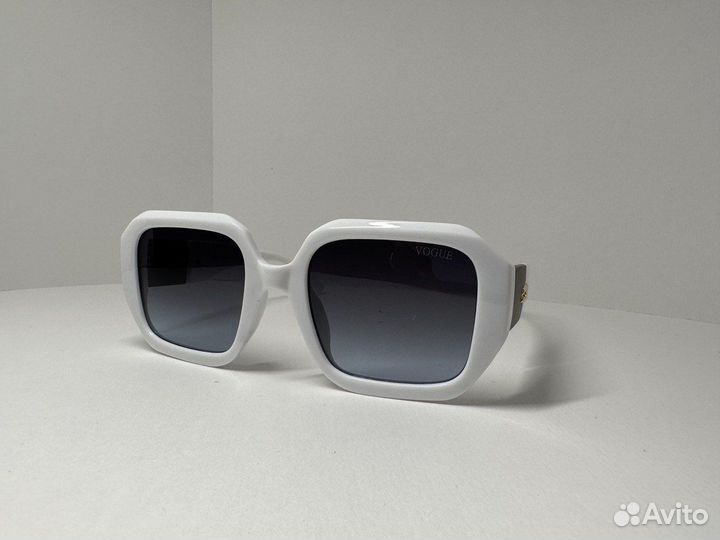 Очки солнцезащитные