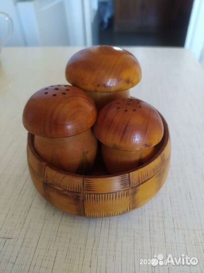 Солонка и перечница