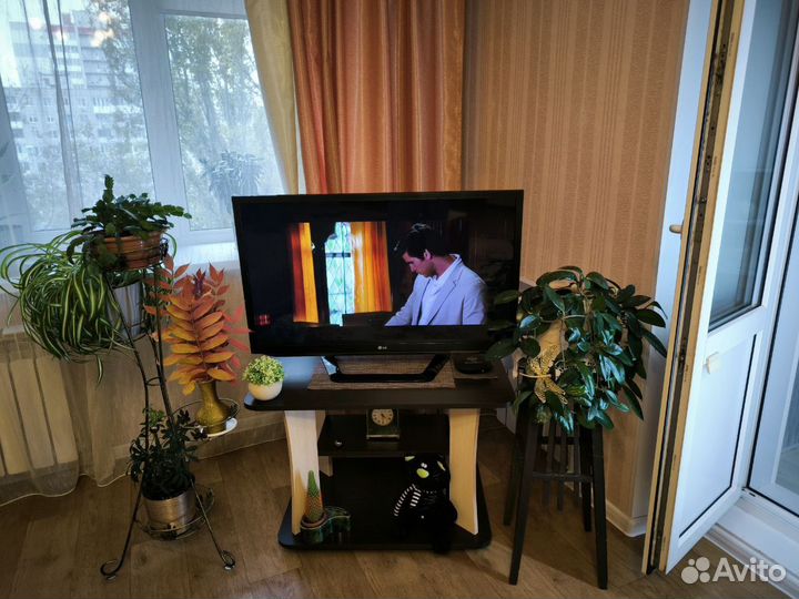 Телевизор LG 37 дюймов 37LM620T