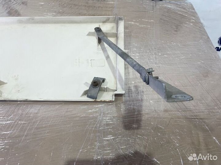 Спойлер верхний правый Daf Xf 105 MX 2009