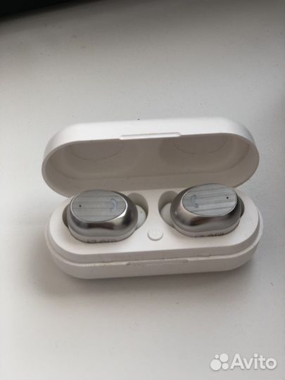 Беспроводные наушники elari NanoPods