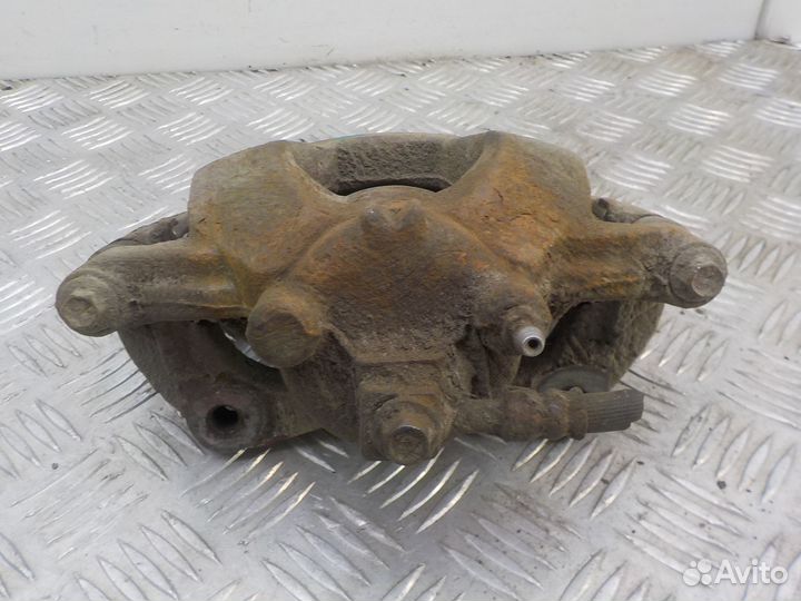 Суппорт тормозной передний правый Opel Astra J 201